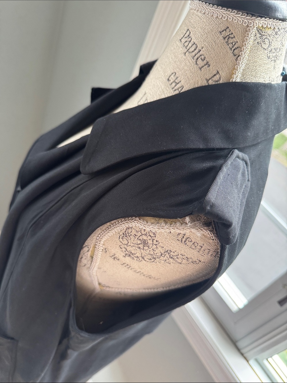 Philosophy black sleeveless trenchcoat notched collar NWT S/M - Picture 3 of 9